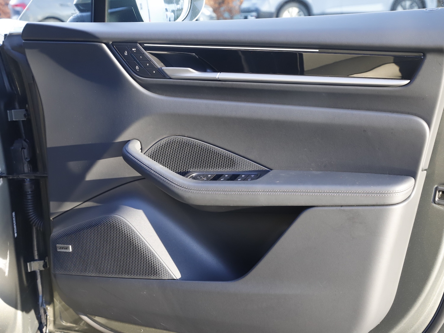 Used Porsche Macan 2025 for sale - 77199299: Photo 26