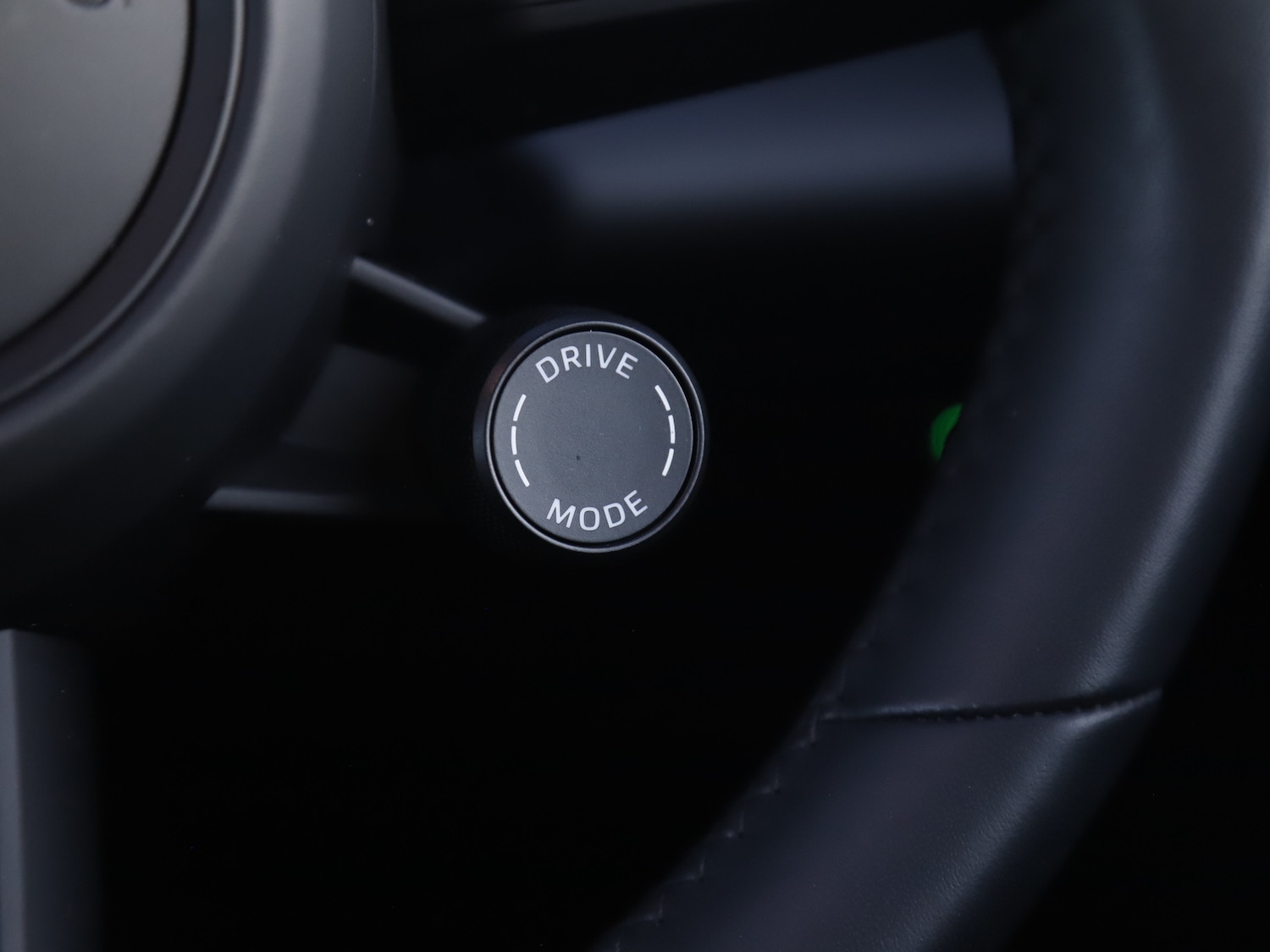 Used Porsche Macan 2025 for sale - 77199299: Photo 31