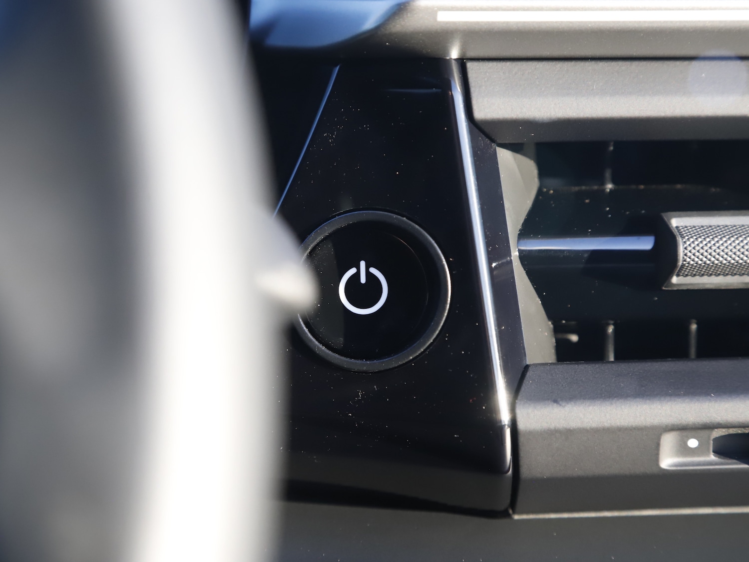 Used Porsche Macan 2025 for sale - 77199299: Photo 35