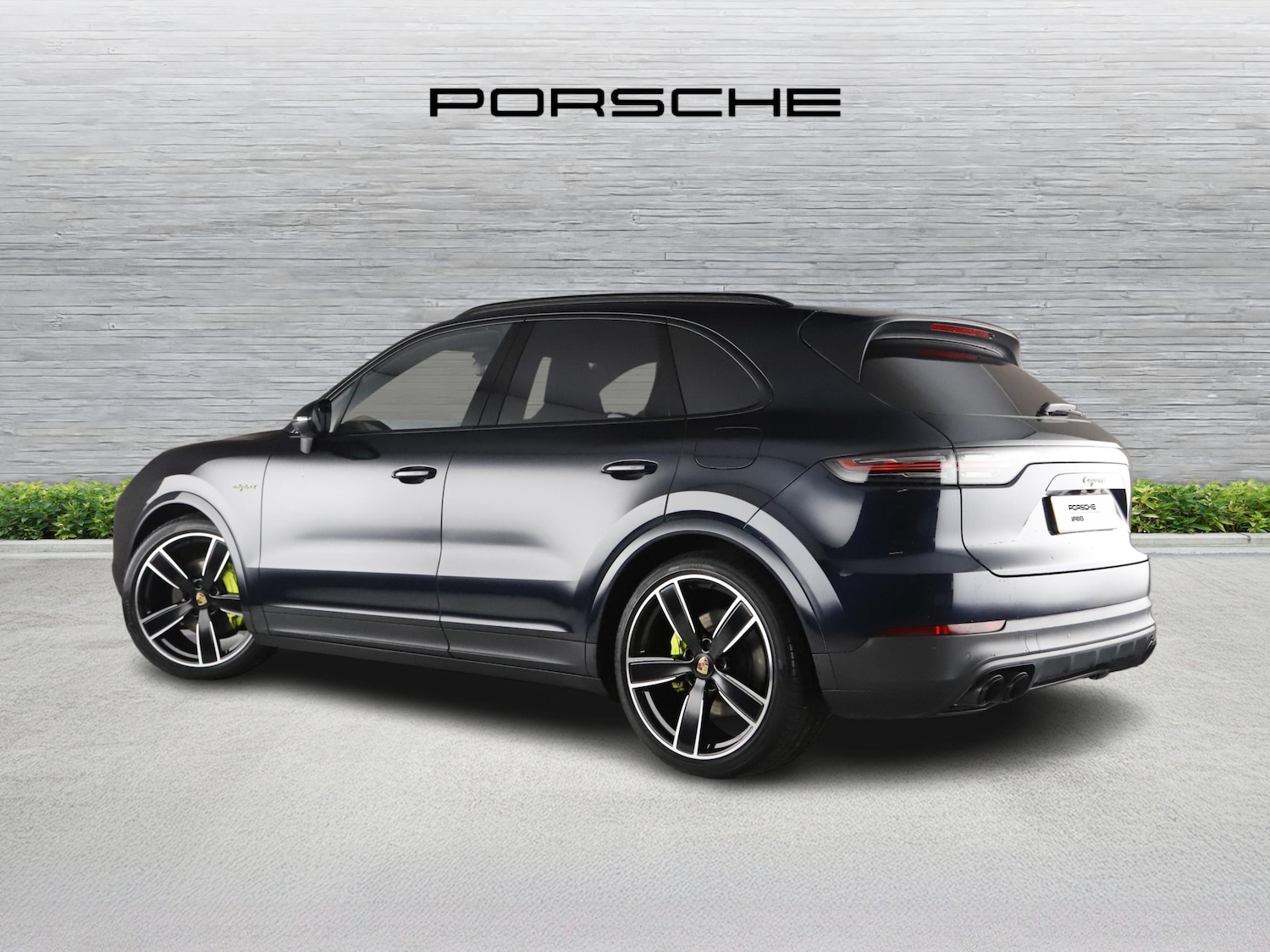 Used Porsche Cayenne 2022 for sale - 76453721: Photo 2