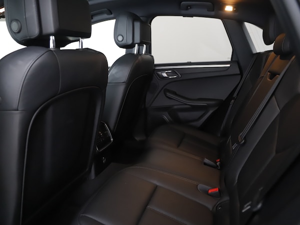 Used Porsche Macan 2020 for sale - 75753405: Photo 29
