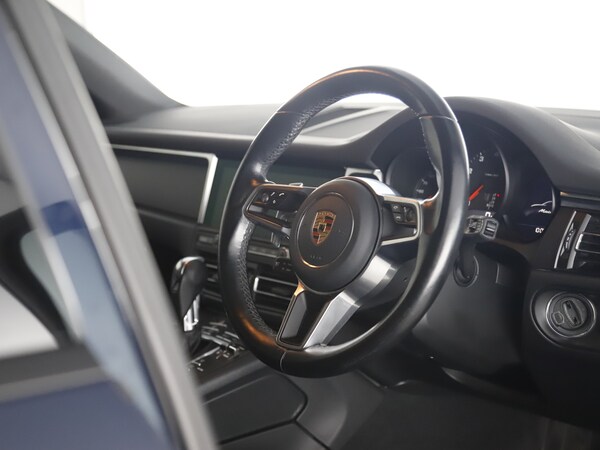 Used Porsche Macan 2020 for sale - 75753405: Photo 34