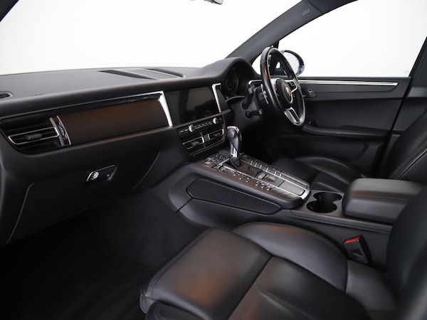 Used Porsche Macan 2020 for sale - 75753405: Photo 3