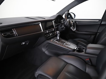 Used Porsche Macan 2020 for sale - 75753405: Photo