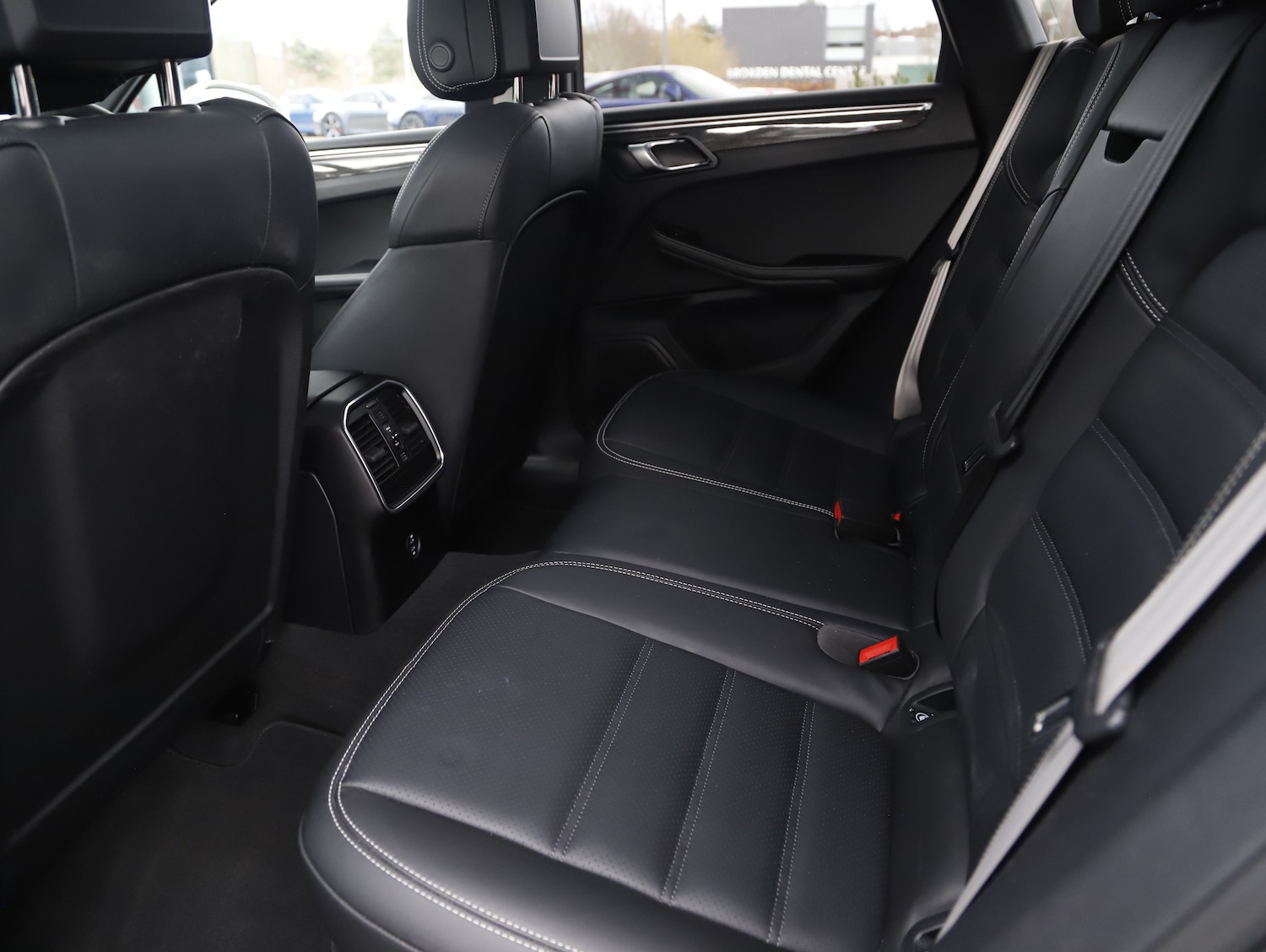 Used Porsche Macan 2023 for sale - 78067964: Photo 18