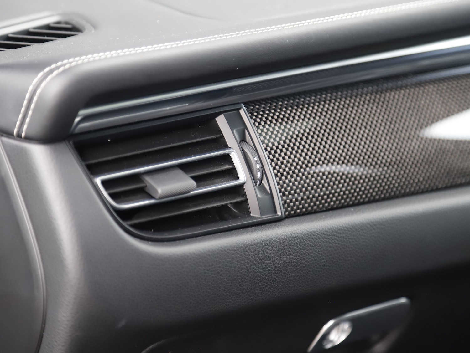 Used Porsche Macan 2023 for sale - 78067964: Photo 21