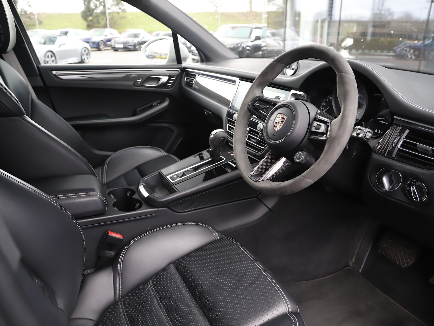 Used Porsche Macan 2023 for sale - 78067964: Photo 25