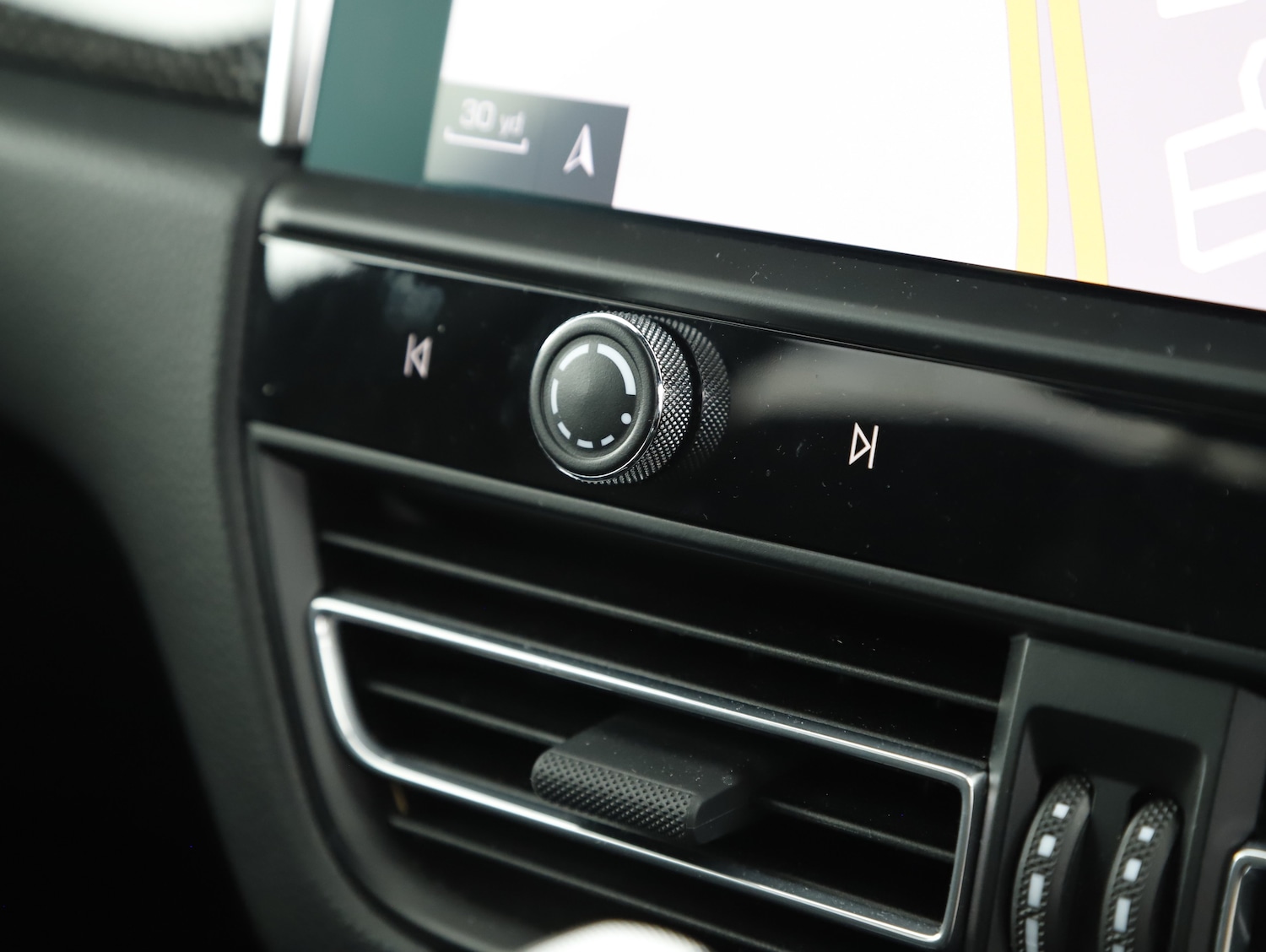 Used Porsche Macan 2023 for sale - 78067964: Photo 38