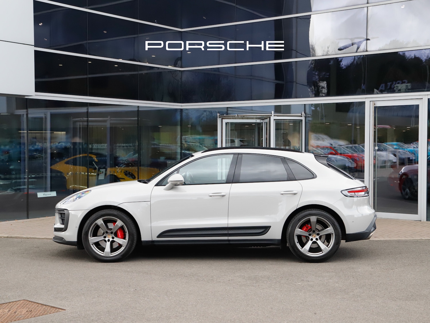Used Porsche Macan 2023 for sale - 78067964: Photo 5