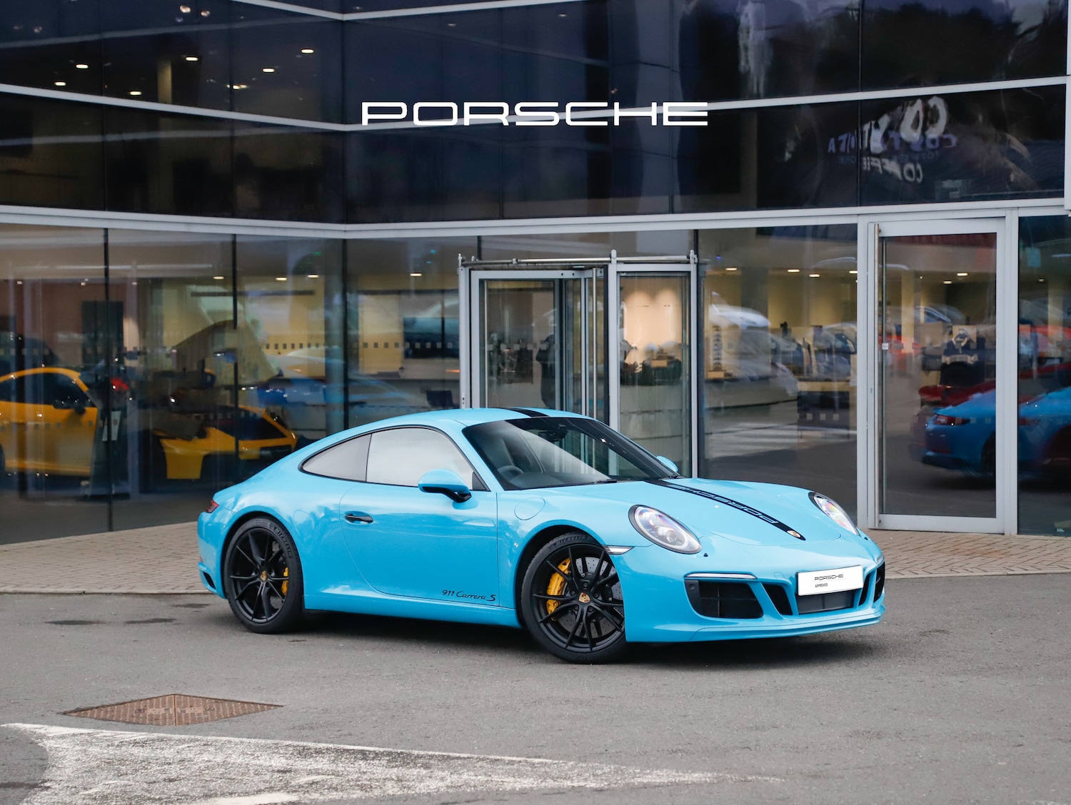 Used Porsche 911 2017 for sale - 77836189: Photo 2