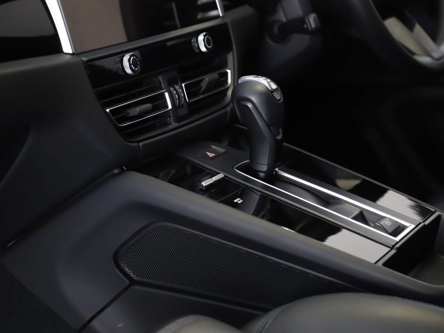 Used Porsche Macan 2021 for sale - 75911022: Photo 19