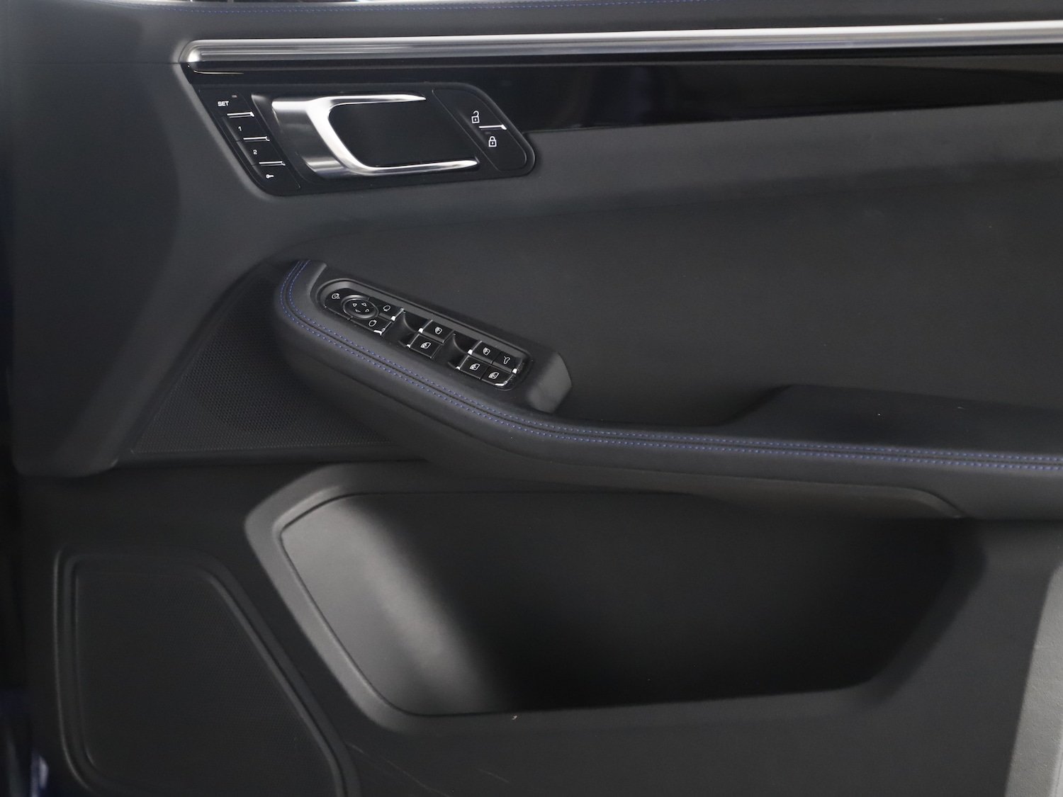 Used Porsche Macan 2021 for sale - 75911022: Photo 37