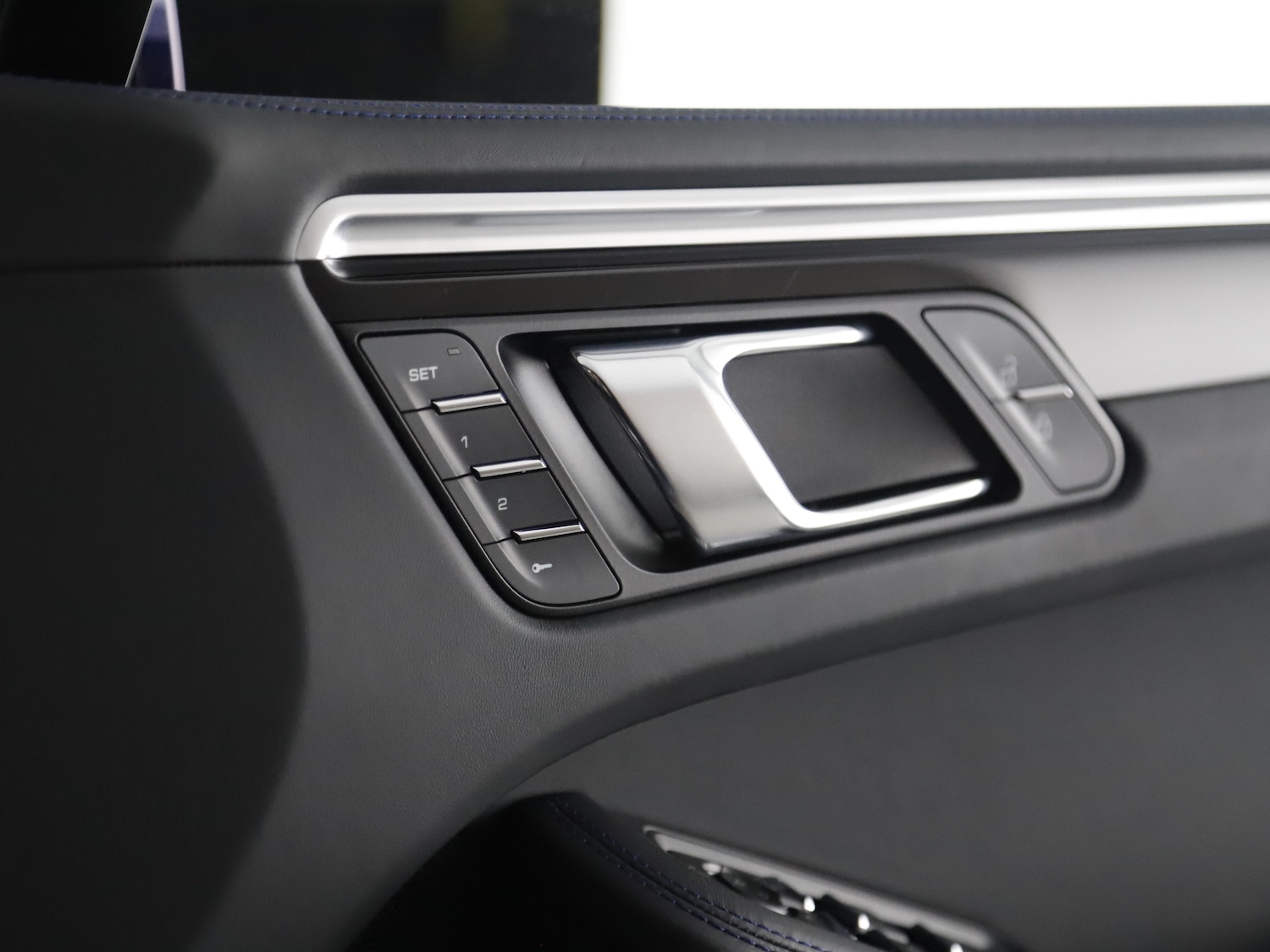 Used Porsche Macan 2021 for sale - 75911022: Photo 41