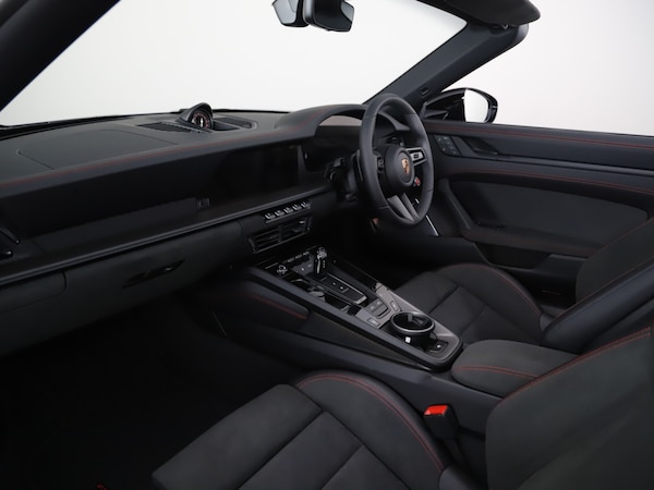Used Porsche 911 2025 for sale - 75474149: Photo 3