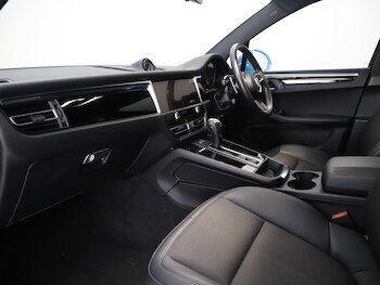 Used Porsche Macan 2022 for sale - 77463305: Photo