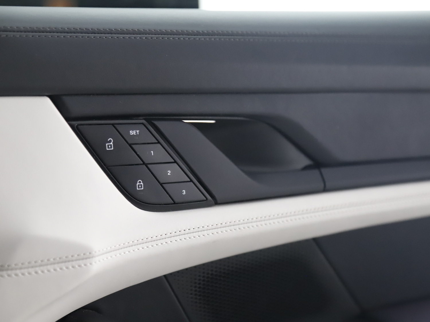 Used Porsche Taycan 2022 for sale - 75776714: Photo 19