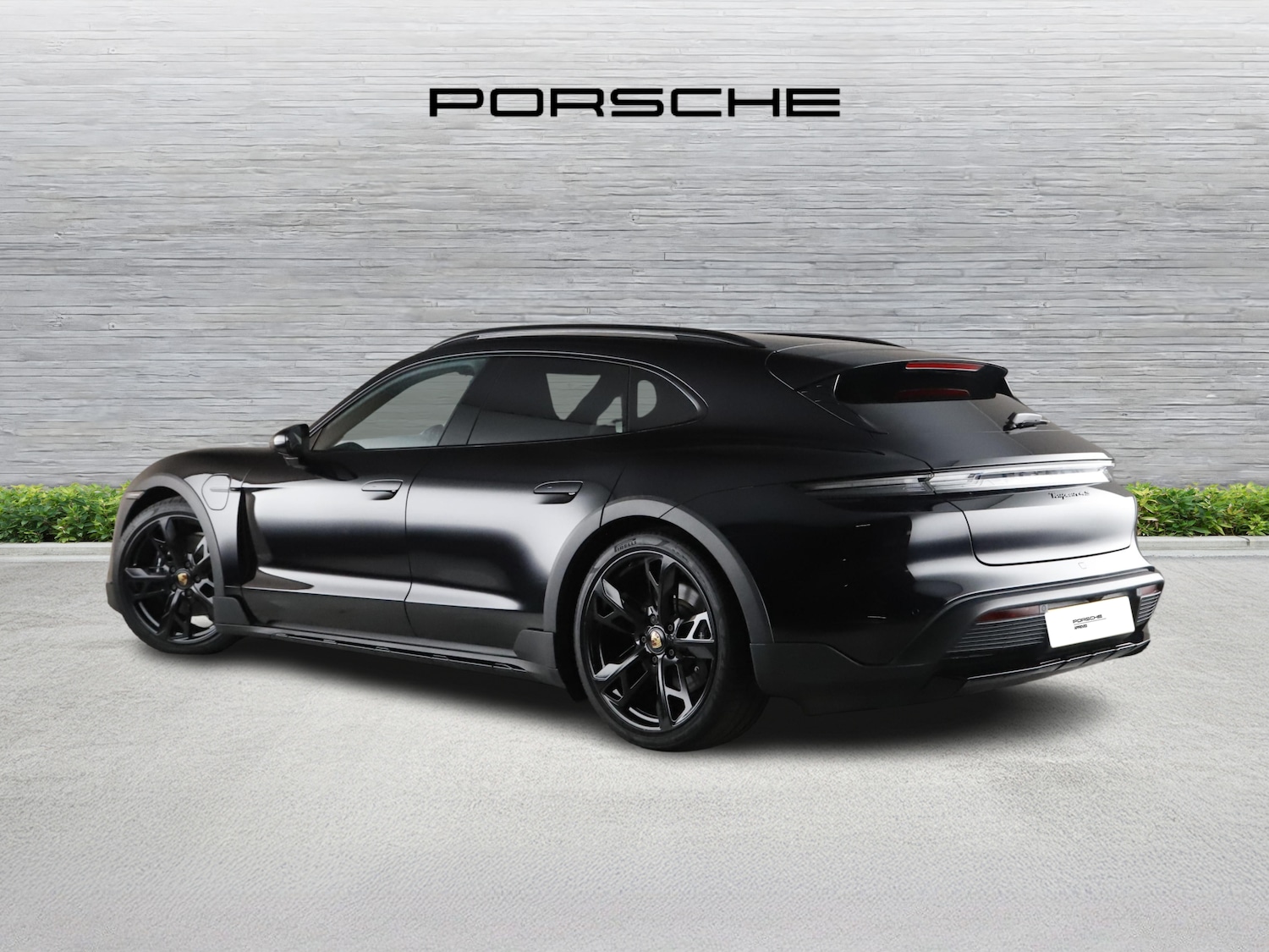Used Porsche Taycan 2022 for sale - 75776714: Photo 2