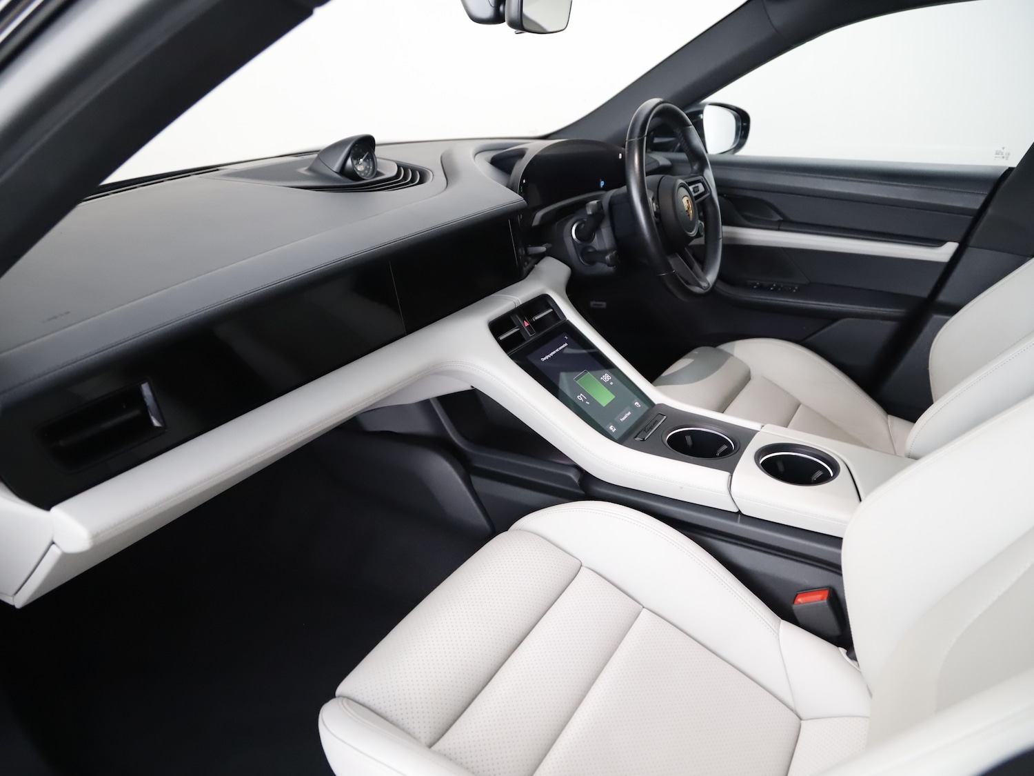 Used Porsche Taycan 2022 for sale - 75776714: Photo 3