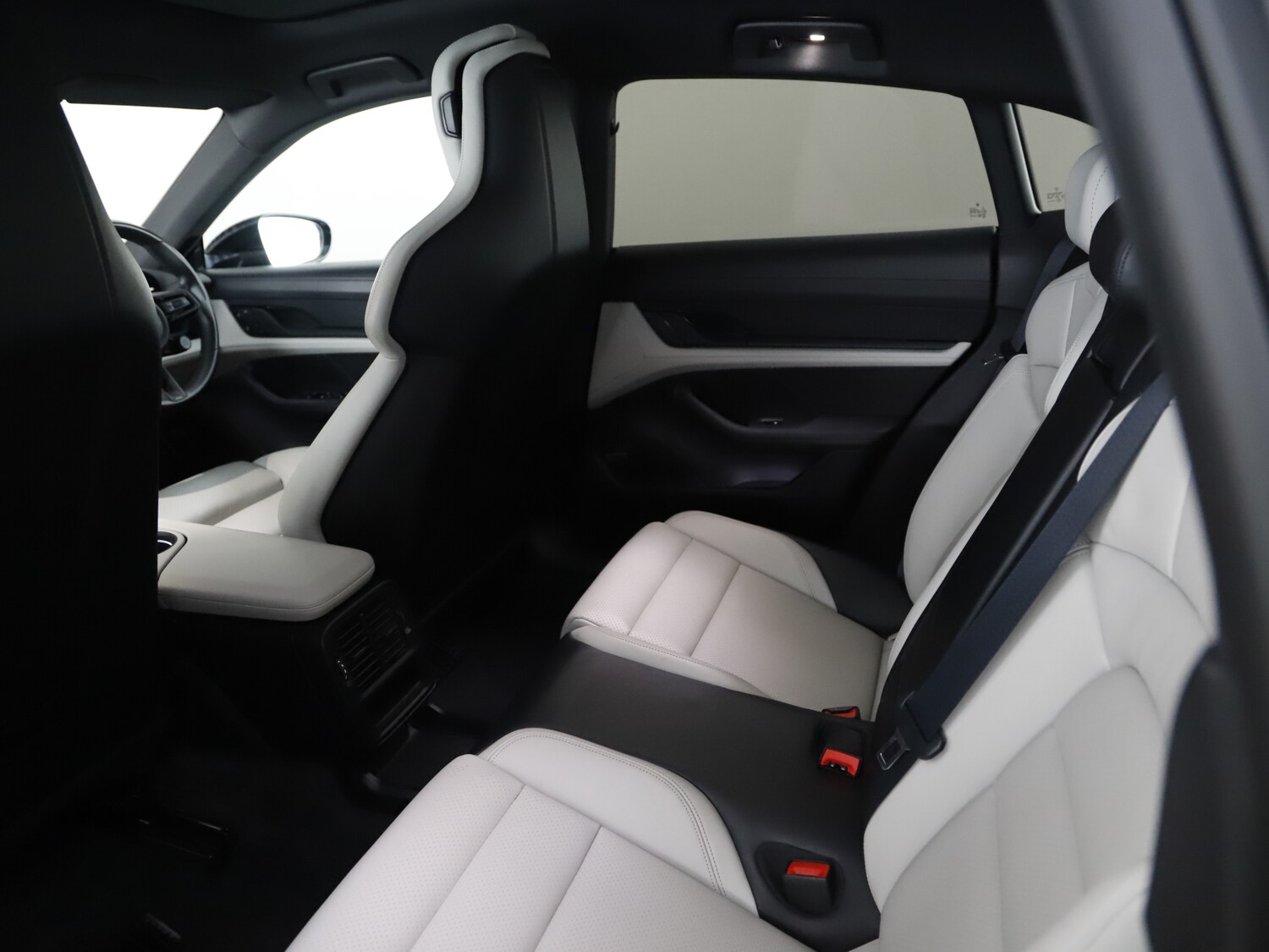 Used Porsche Taycan 2022 for sale - 75776714: Photo 44