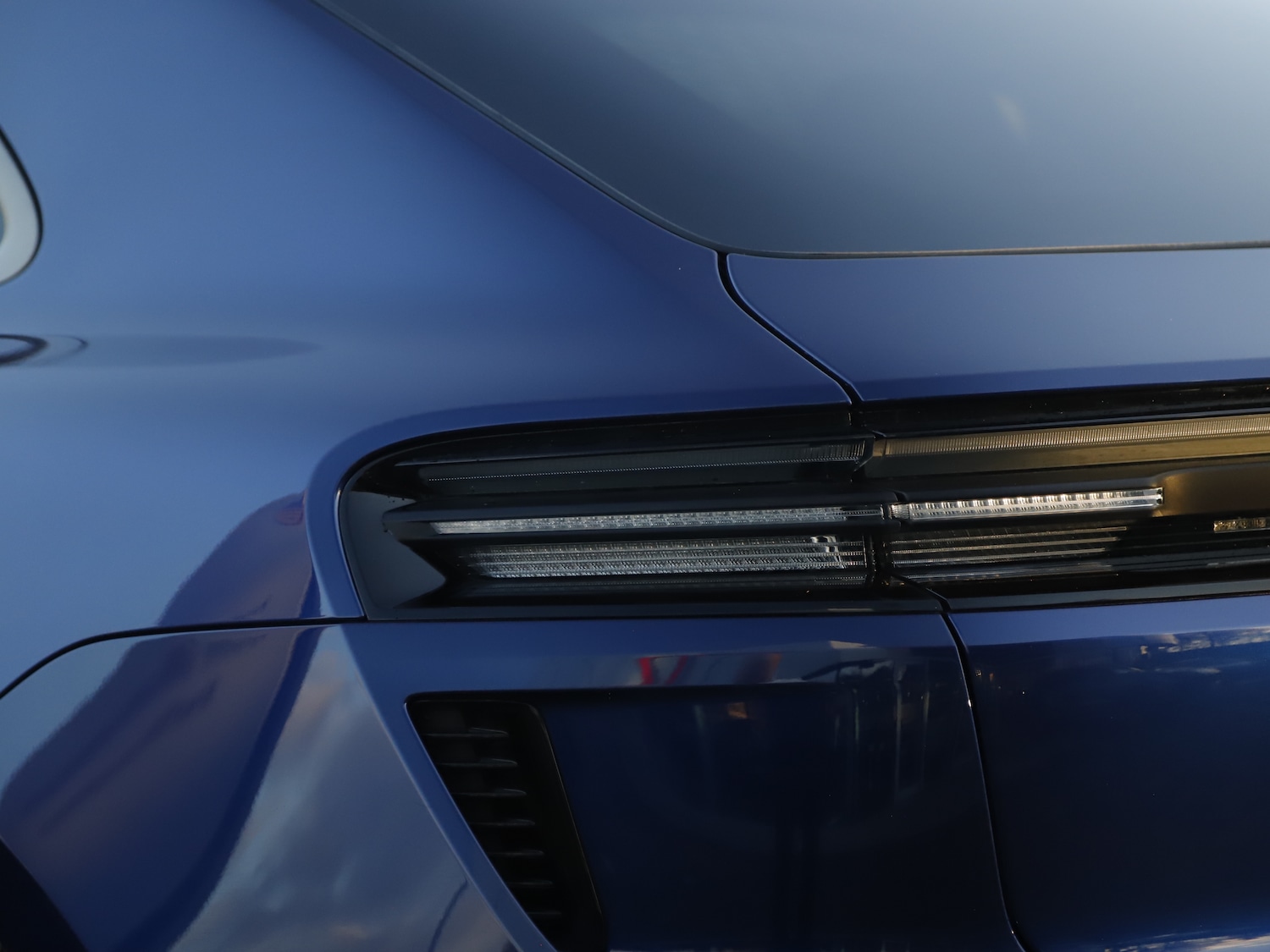 Used Porsche Macan 2025 for sale - 77211663: Photo 11