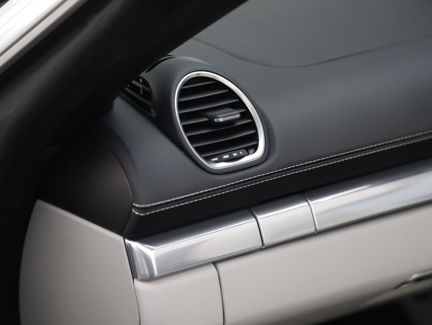 Used Porsche Boxster 2023 for sale - 77935791: Photo 17