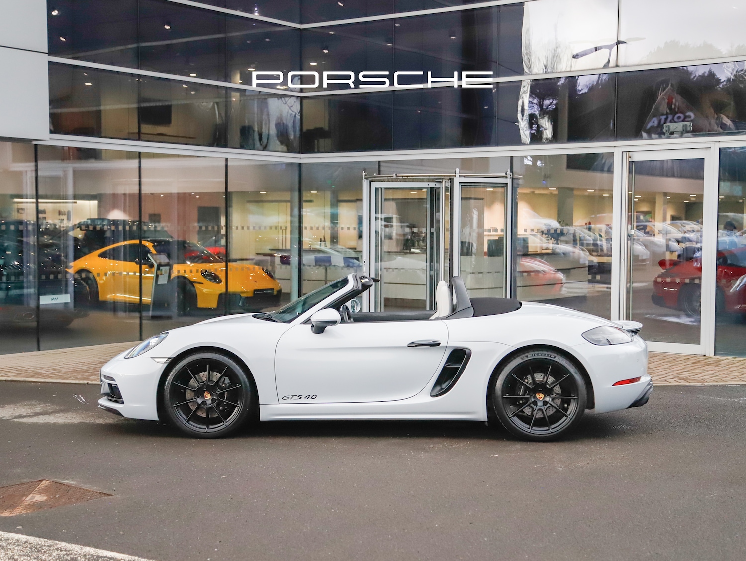 Used Porsche Boxster 2023 for sale - 77935791: Photo 6
