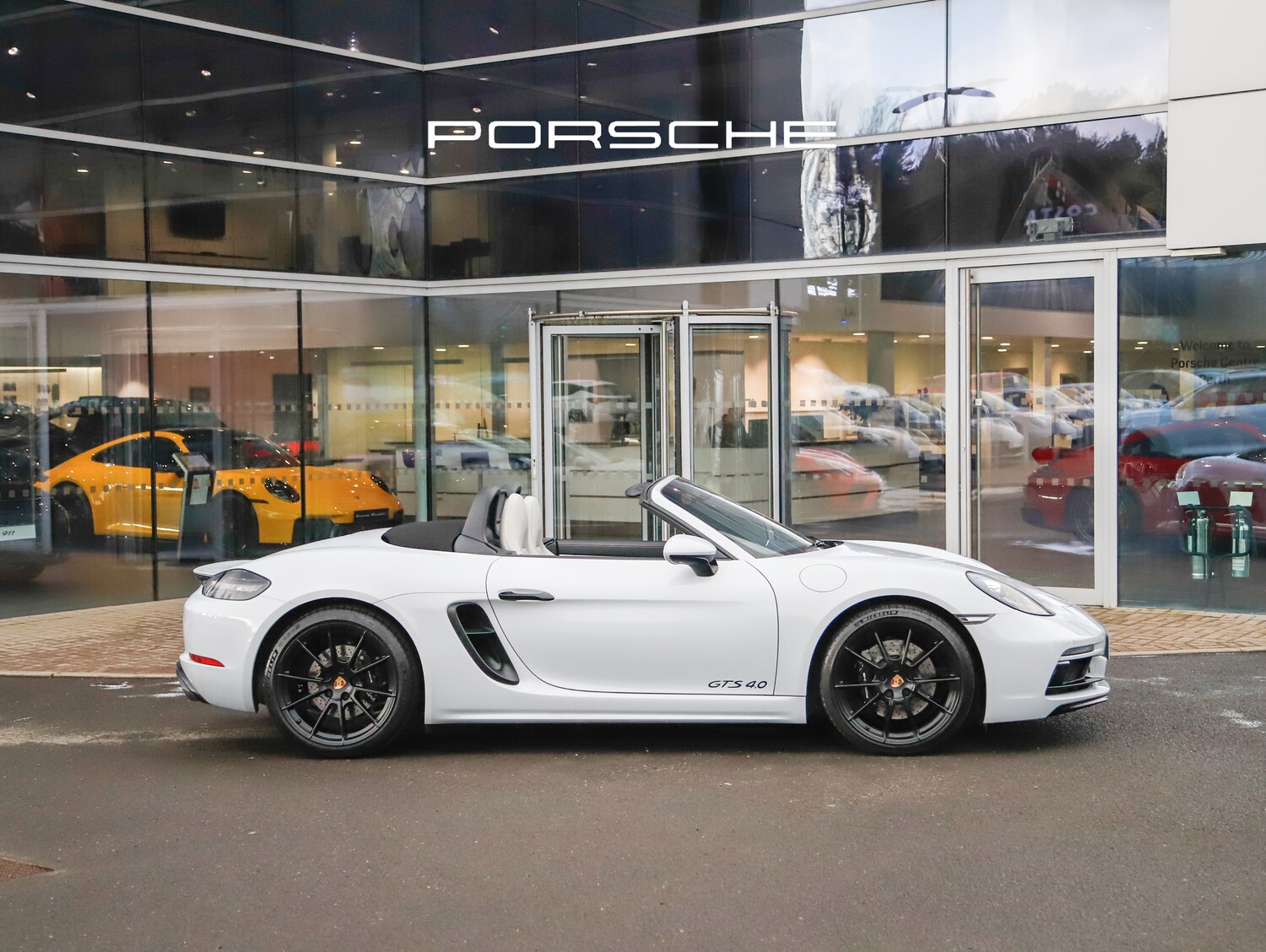Used Porsche Boxster 2023 for sale - 77935791: Photo 9