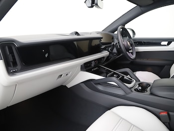 Used Porsche Cayenne 2026 for sale - 78886516: Photo
