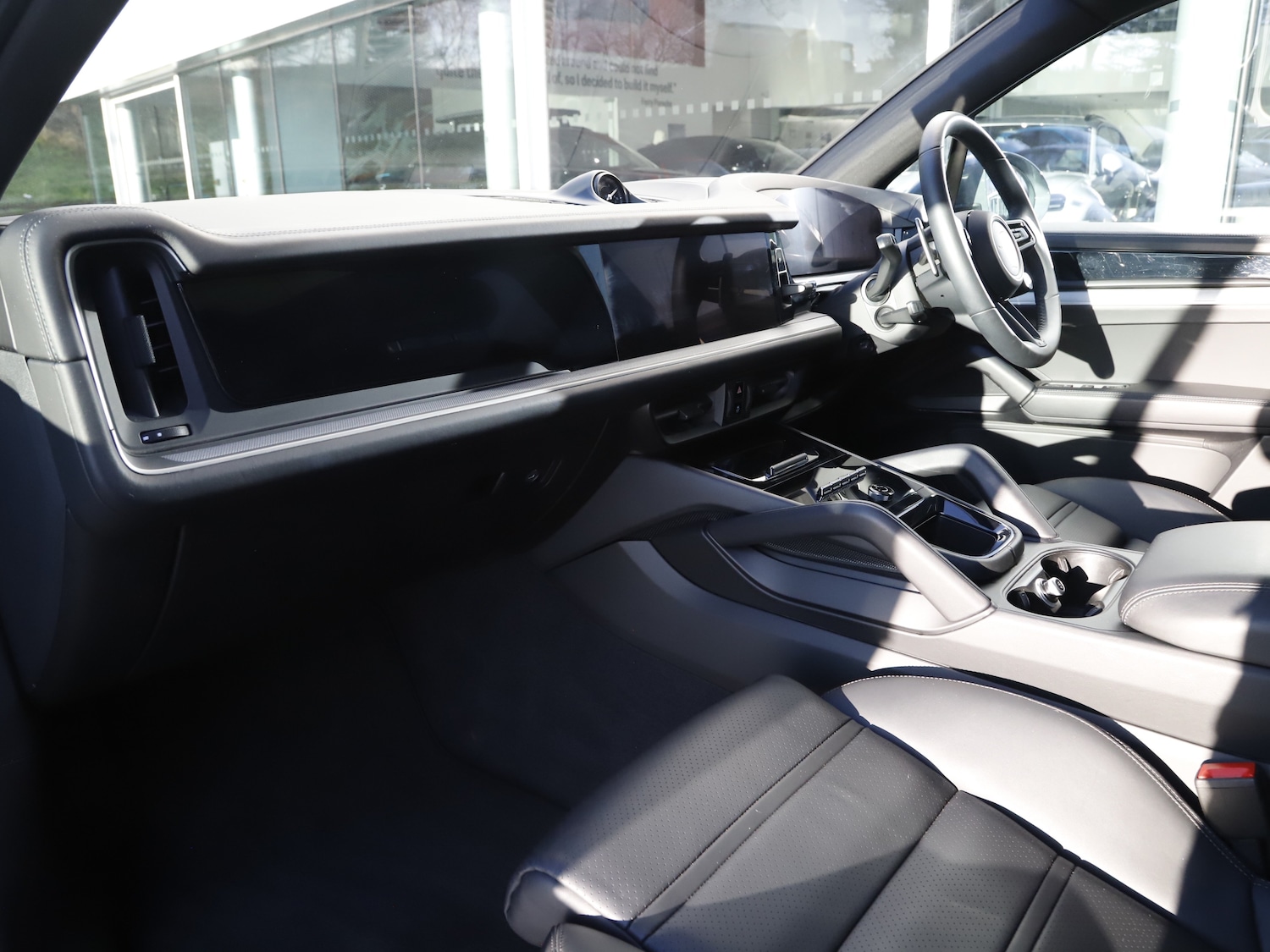 Used Porsche Cayenne 2025 for sale - 77382219: Photo 4