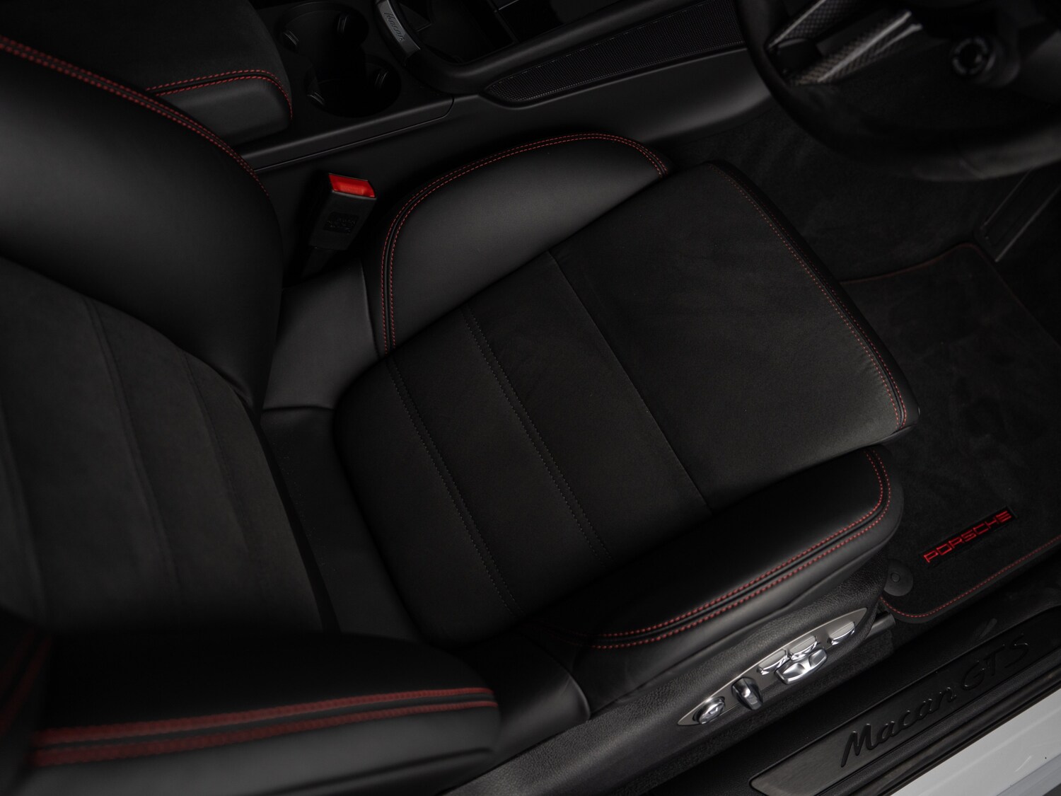 Used Porsche Macan 2025 for sale - 76209965: Photo 27