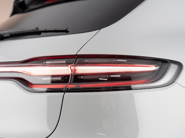 Used Porsche Macan 2025 for sale - 76209965: Photo 38