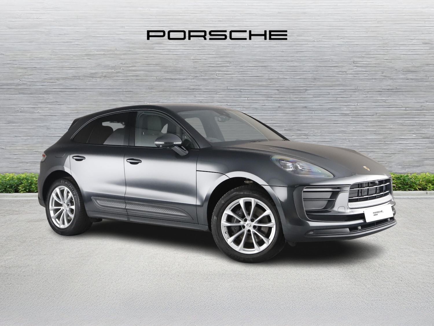 Used Porsche Macan 2024 for sale - 76235165: Photo 1