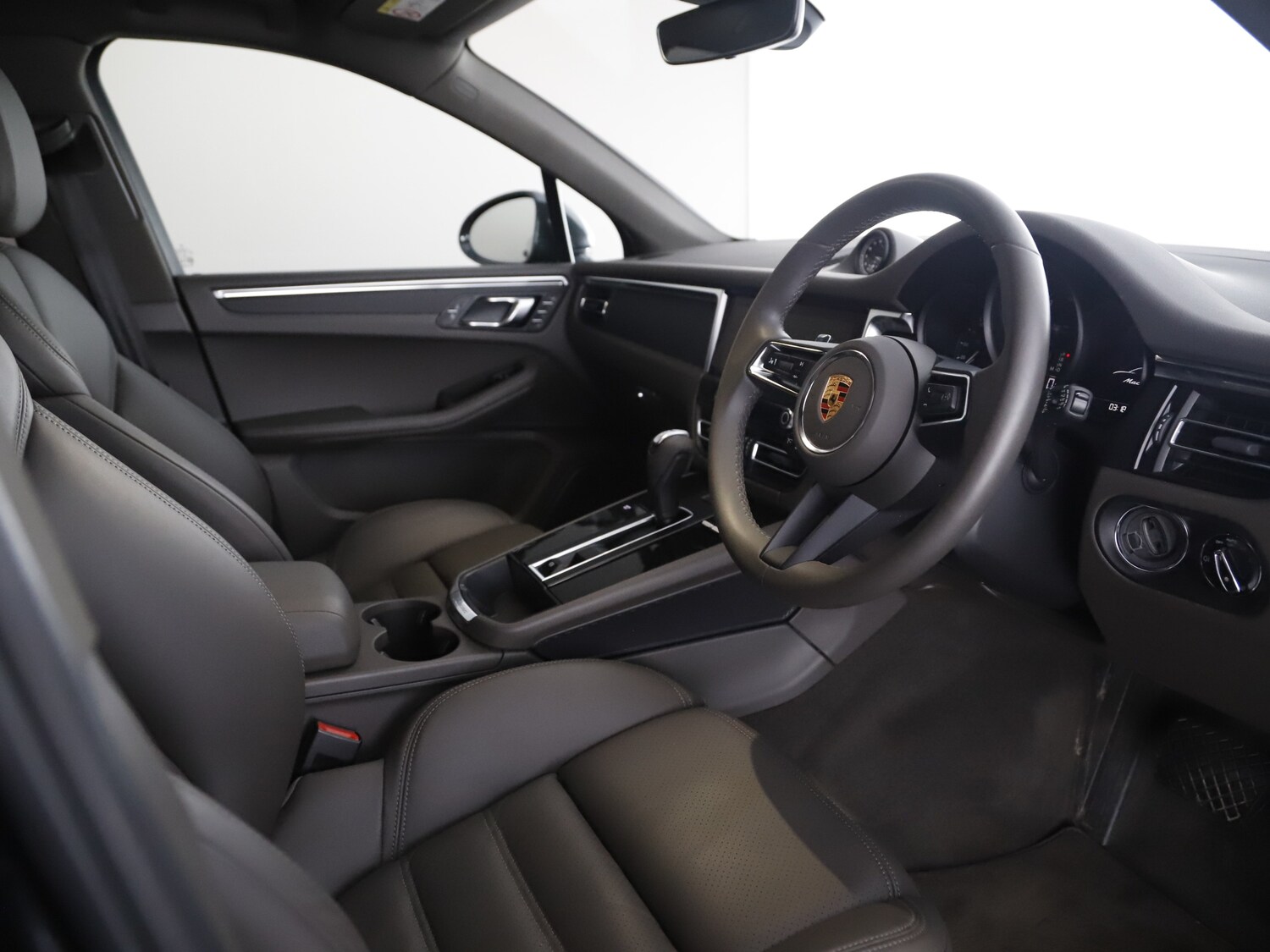 Used Porsche Macan 2024 for sale - 76235165: Photo 19