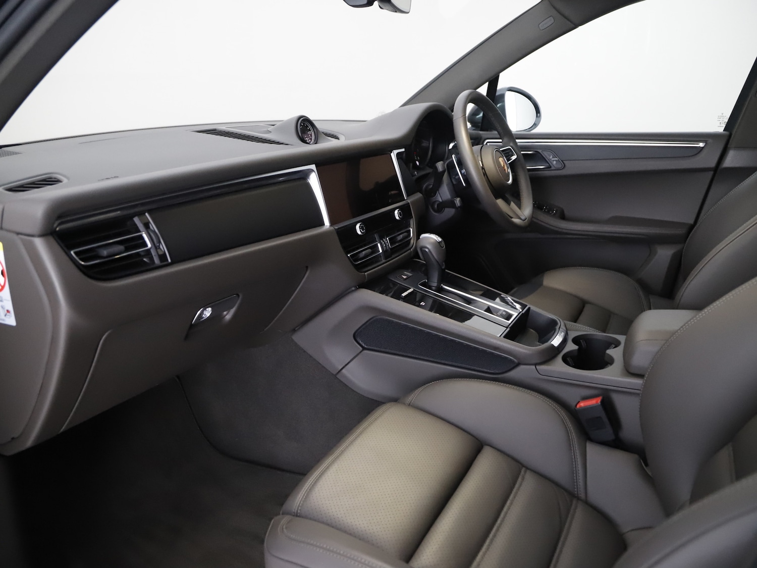 Used Porsche Macan 2024 for sale - 76235165: Photo 3