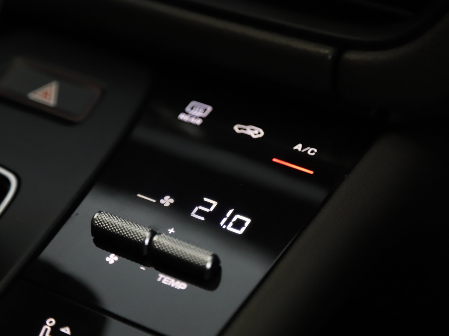 Used Porsche Macan 2024 for sale - 76235165: Photo 30