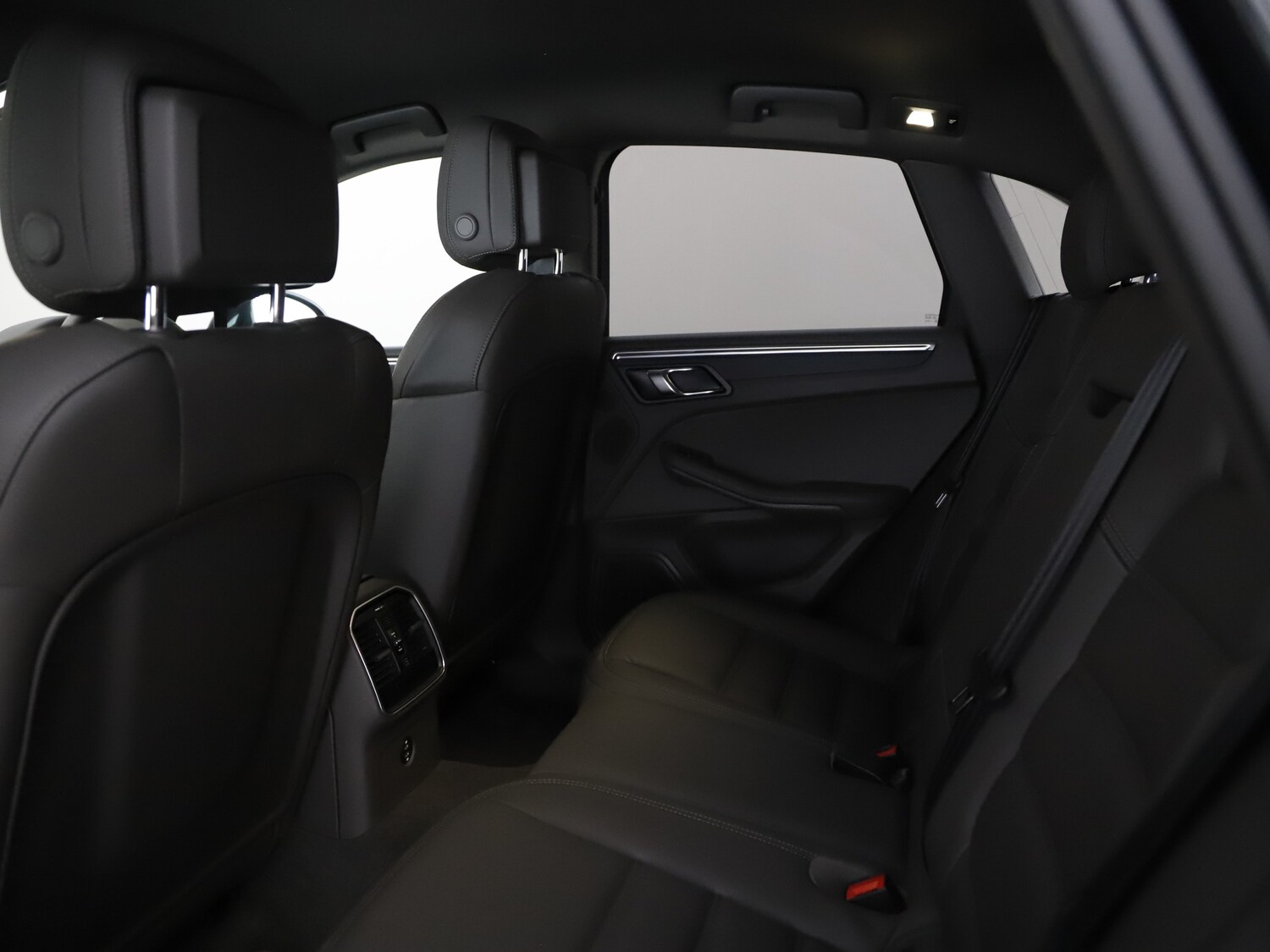 Used Porsche Macan 2024 for sale - 76235165: Photo 33