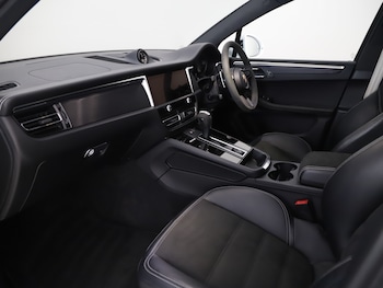 Used Porsche Macan 2023 for sale - 78524507: Photo