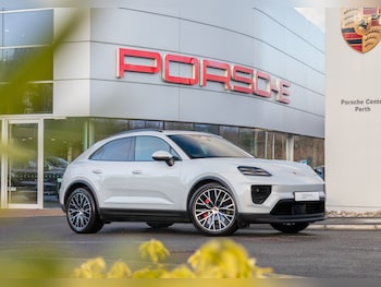 Used Porsche Macan 2025 for sale - 77211662: Photo