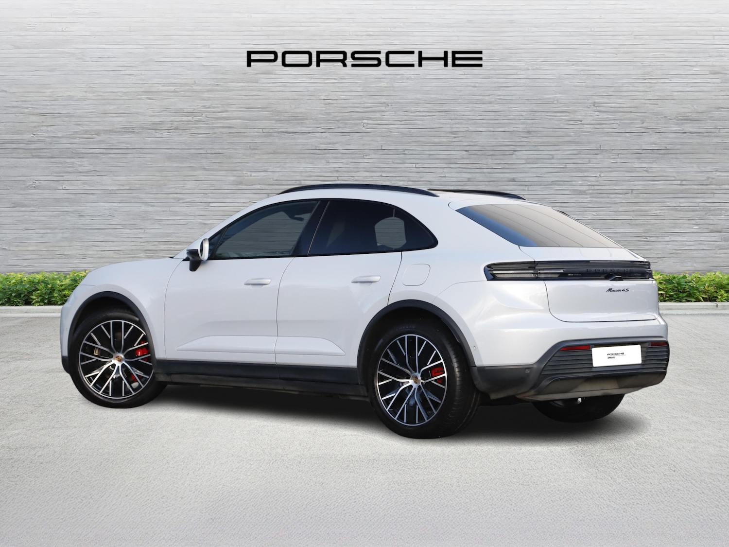 Used Porsche Macan 2025 for sale - 77211662: Photo 3