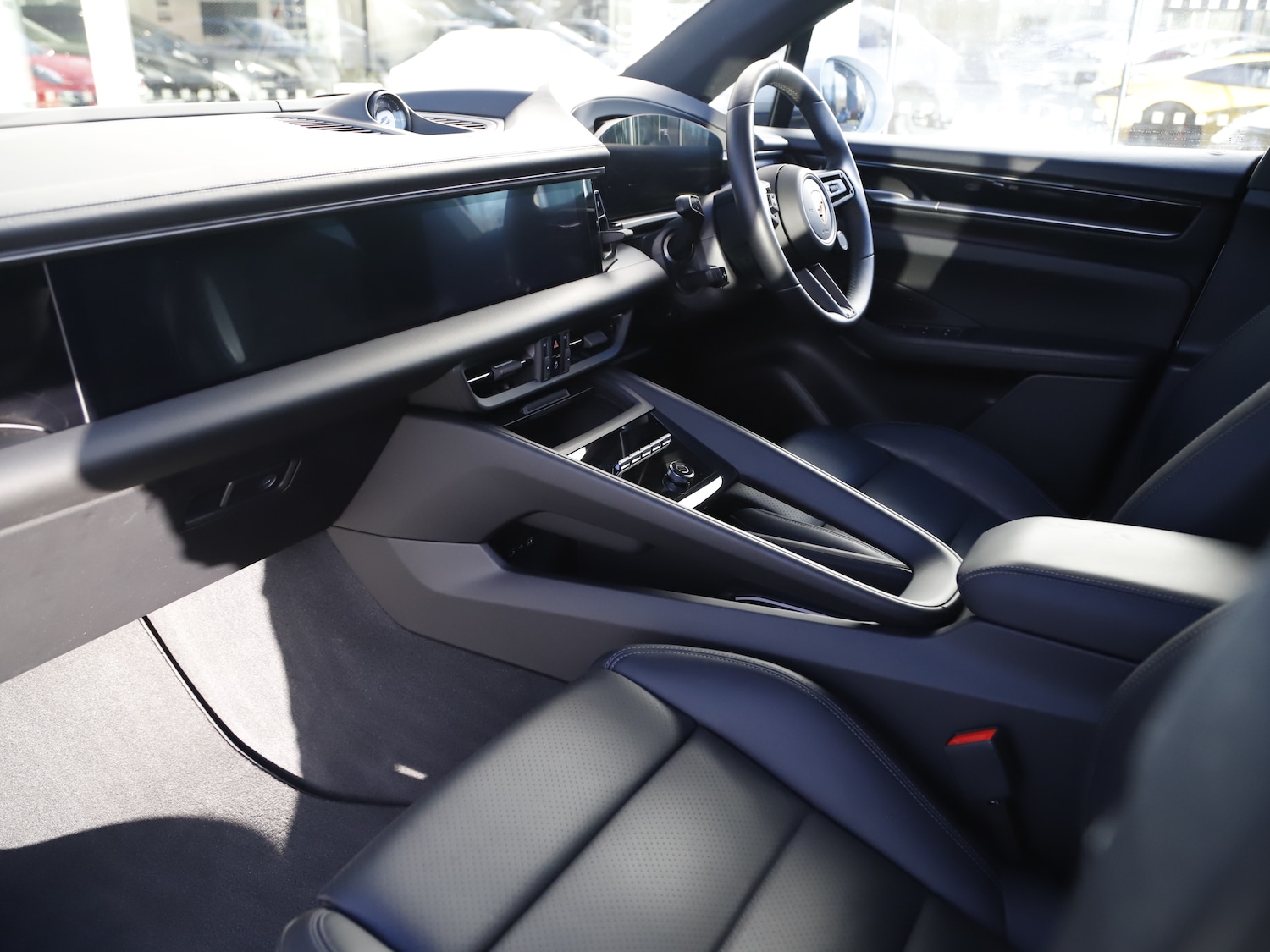 Used Porsche Macan 2025 for sale - 77211662: Photo 30