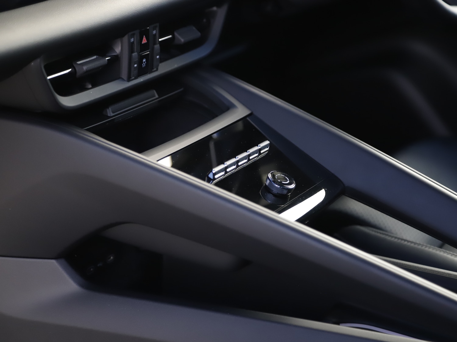 Used Porsche Macan 2025 for sale - 77211662: Photo 37