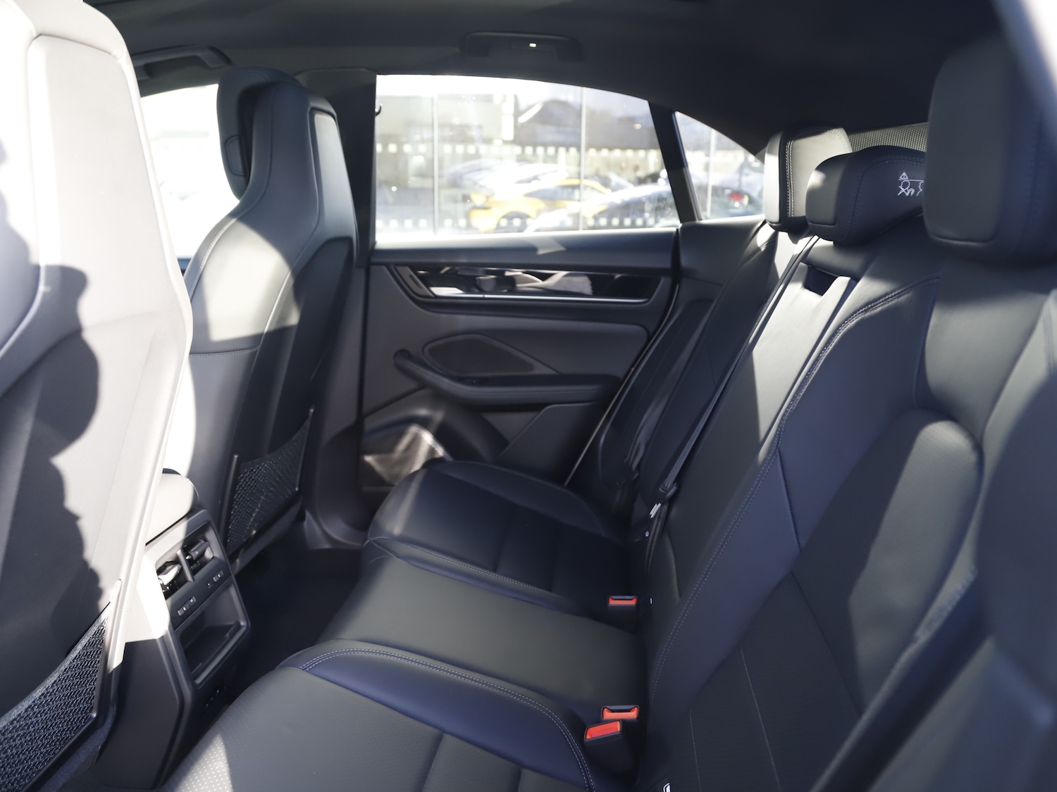 Used Porsche Macan 2025 for sale - 77211662: Photo 38