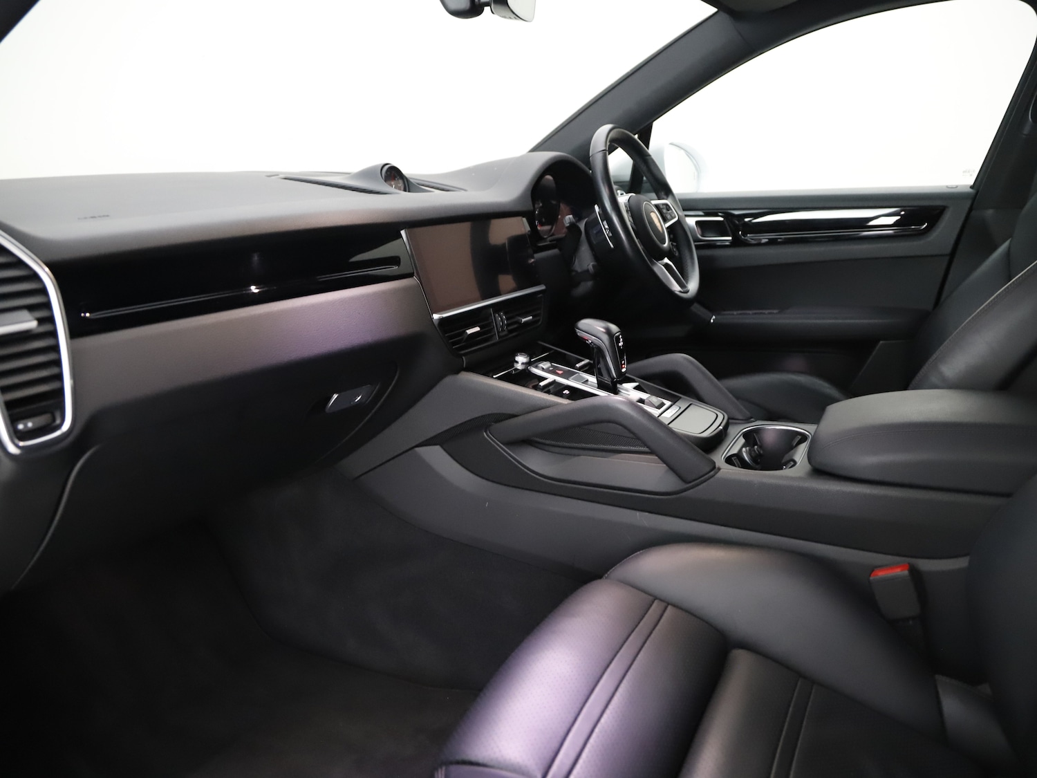 Used Porsche Cayenne 2019 for sale - 76469145: Photo 3