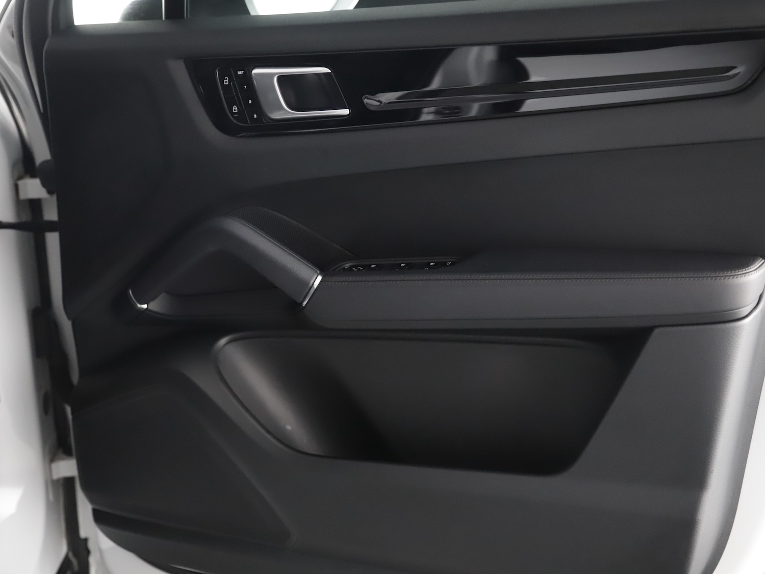 Used Porsche Cayenne 2019 for sale - 76469145: Photo 30