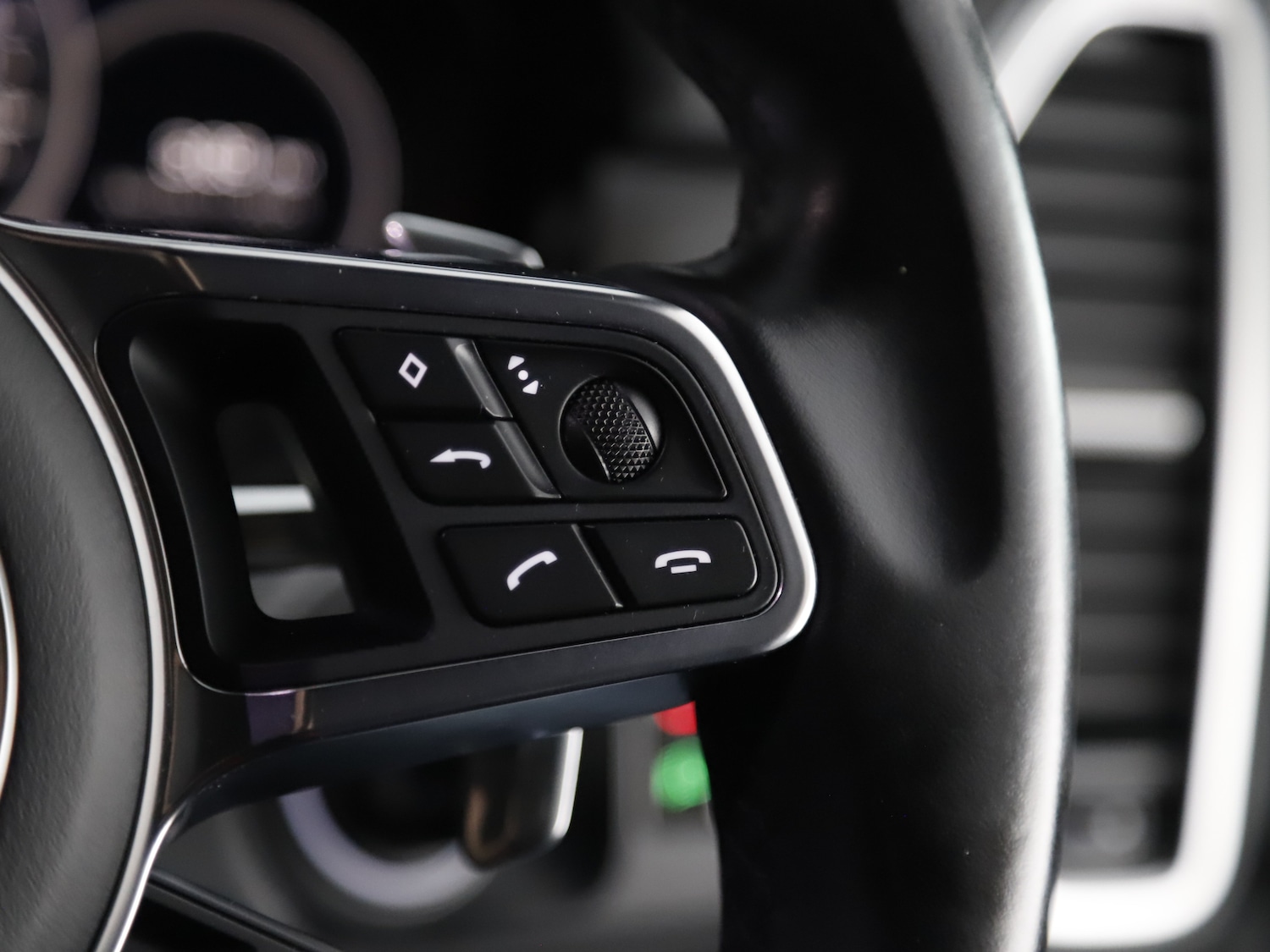 Used Porsche Cayenne 2019 for sale - 76469145: Photo 37