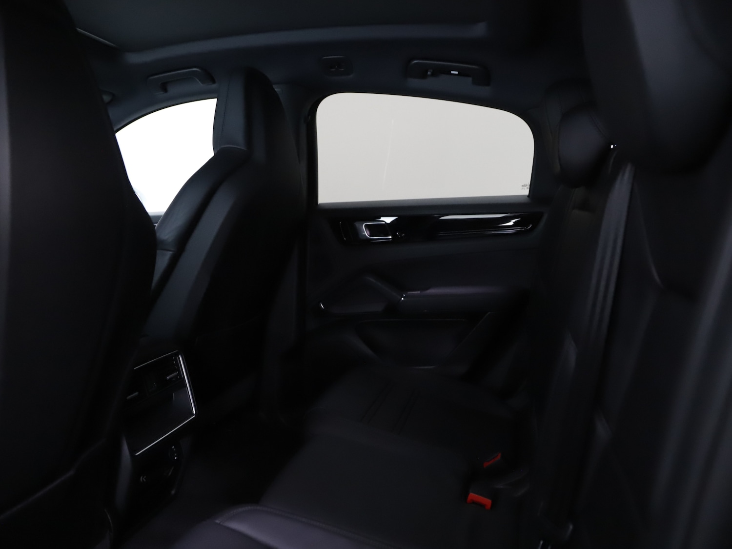 Used Porsche Cayenne 2019 for sale - 76469145: Photo 38