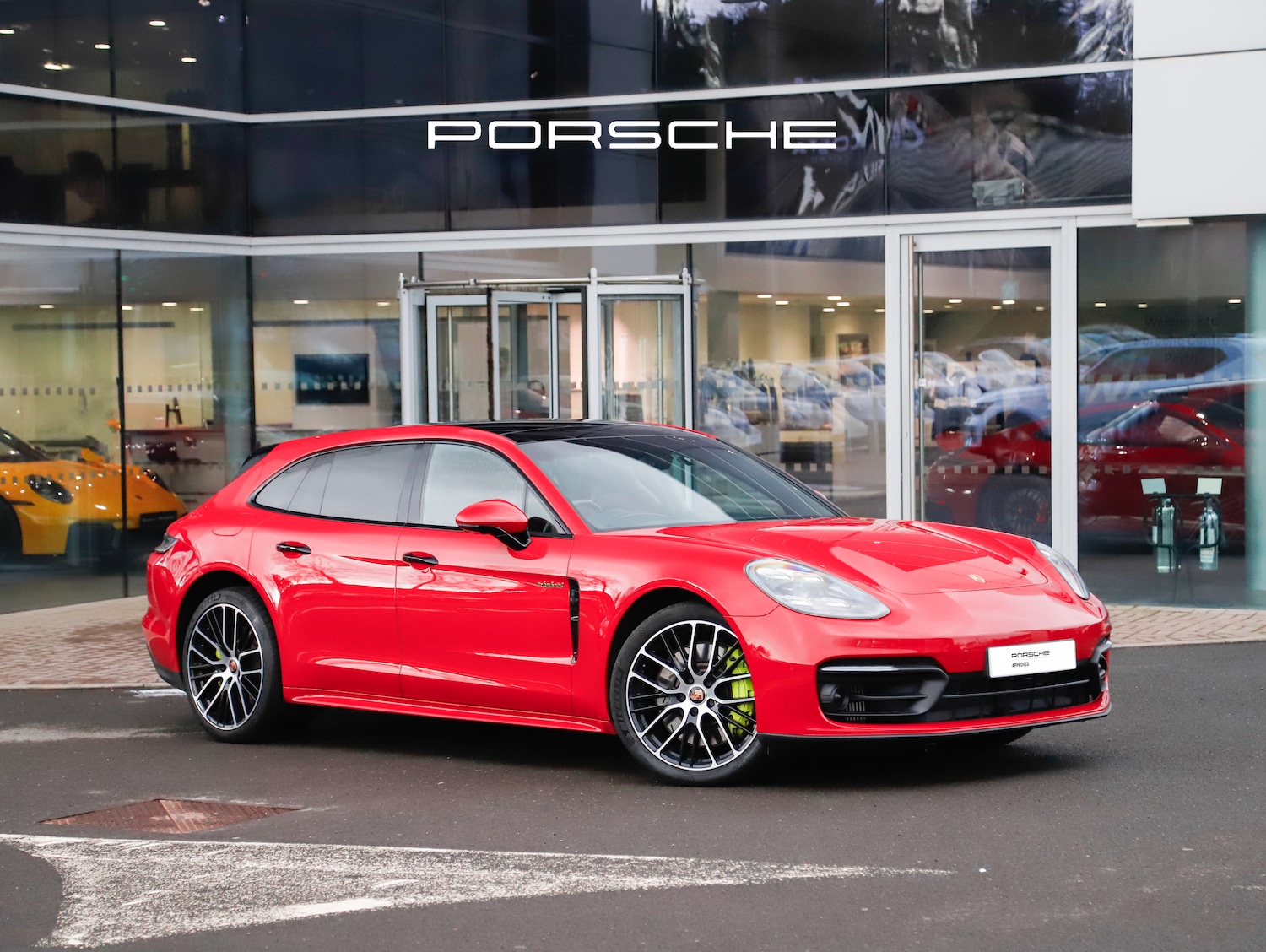 Used Porsche Panamera 2020 for sale - 77935790: Photo 2