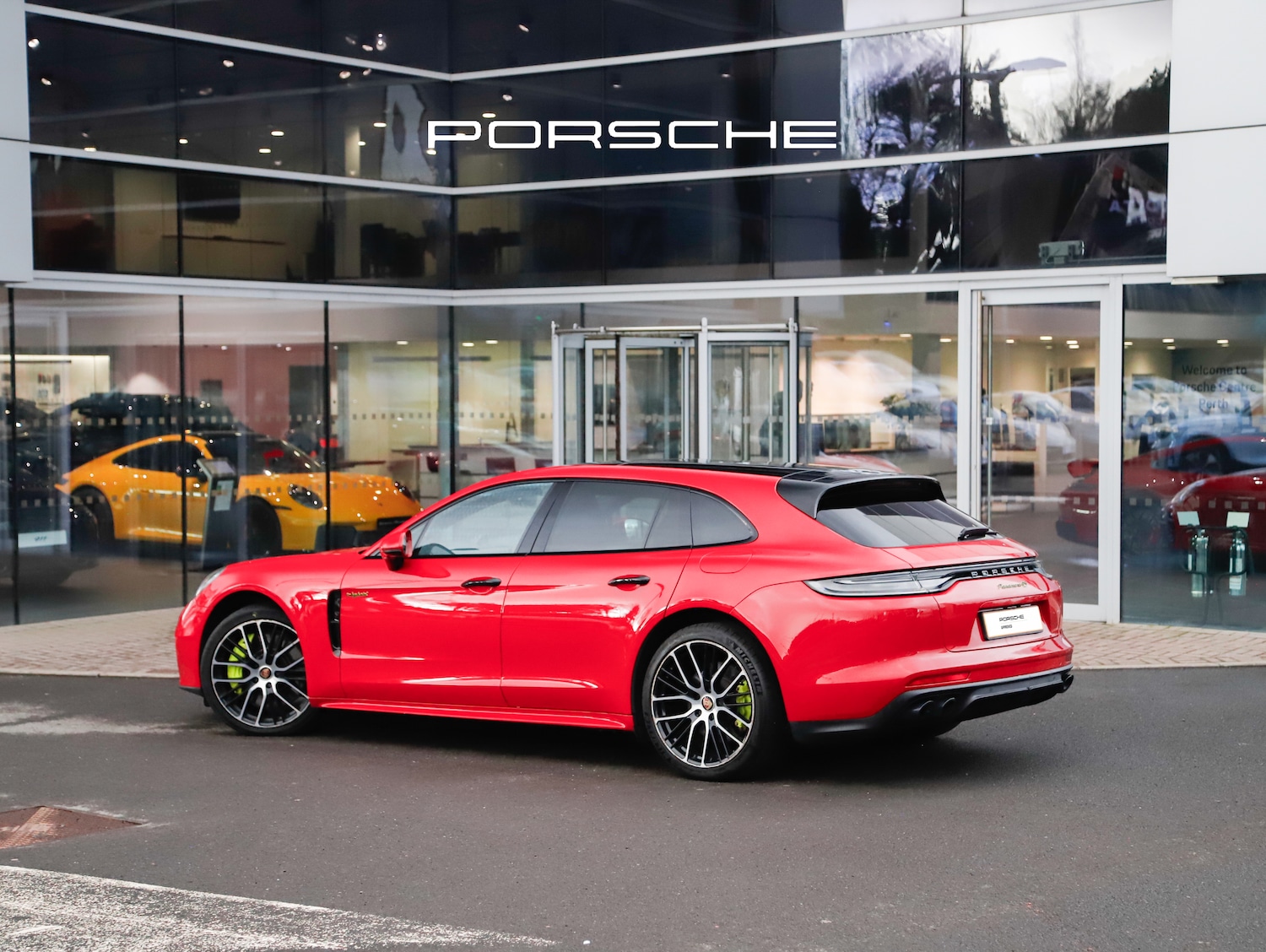 Used Porsche Panamera 2020 for sale - 77935790: Photo 3
