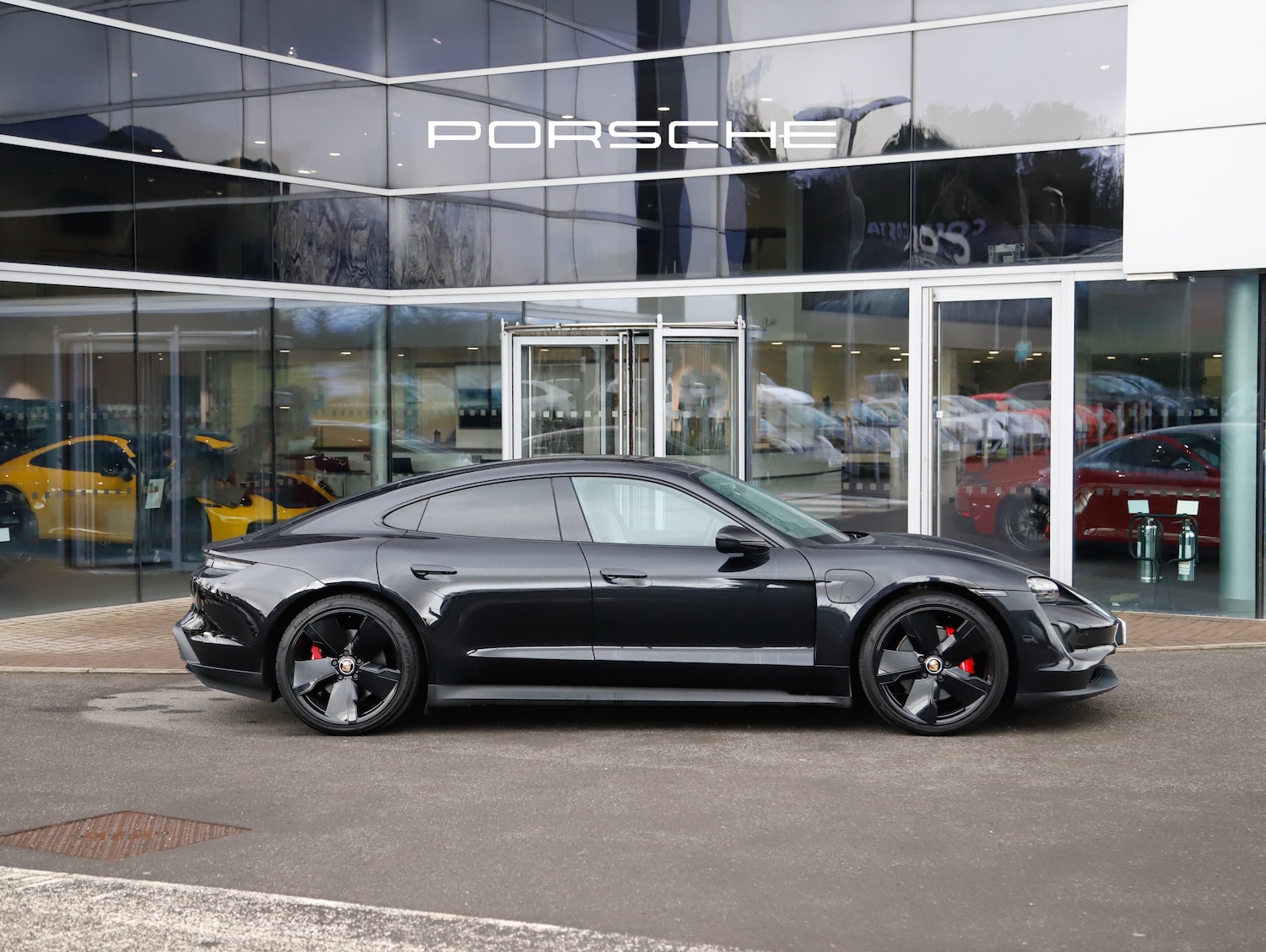 Used Porsche Taycan 2022 for sale - 77836186: Photo 9