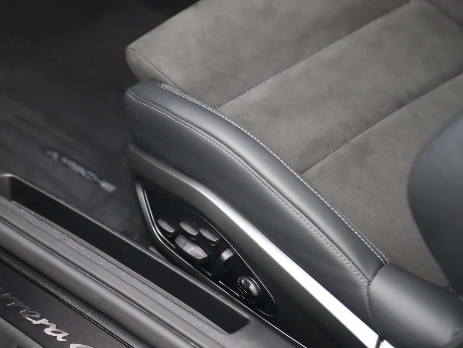 Used Porsche 911 2025 for sale - 78199840: Photo 21